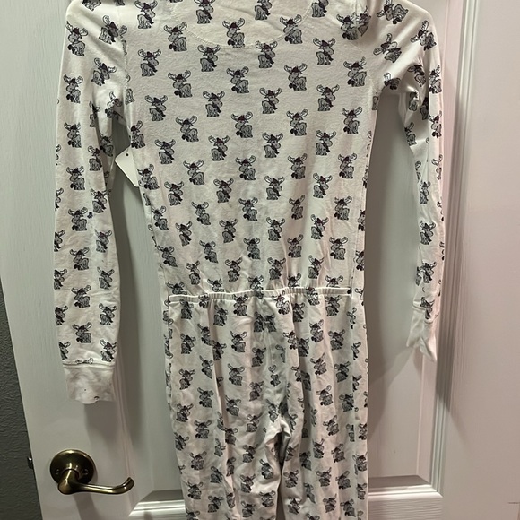 Abercrombie kids girls sleep onesie with the Abercrombie moose logo - Picture 6 of 6